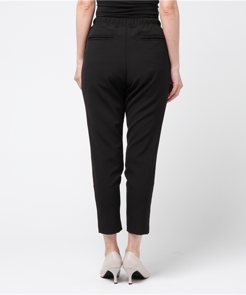 TRUDEA(トルディア)の「2WAYマントトップス タックテーパードパンツ セットアップ(セットアップ・レディース・ブラック/ベージュ/ネイビー/ピンク・MEDIUM/SMALL/LARGE/X-LARGE)」の17枚目の写真