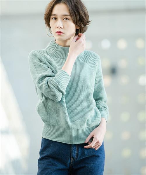 ADAM ET ROPE'（アダムエロペ）の「コットンアクリル畦編プルオーバー（ニット/セーター・レディース・チャコールグレー/オフホワイト/グリーン/マスタード・FREE）」の4枚目の写真