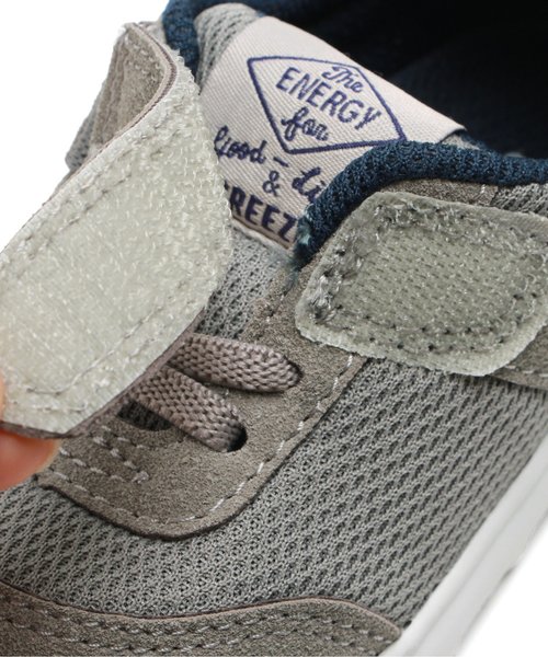 BREEZE（ブリーズ）の「ベビーIFMEコラボスニーカー（スニーカー・キッズ・カモフラージュ/グレー/ブラック・13/14.5/15 /13.5/14）」の4枚目の写真