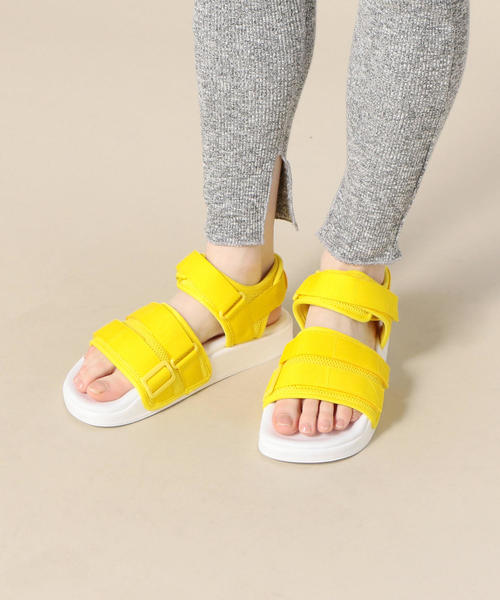 adidas Originals（アディダスオリジナルス）の「＜adidas Originals（アディダス）＞アディレッタサンダル о（サンダル・レディース・イエロー/ブラック・24.5cm/22.5cm/23.5cm）」の6枚目の写真