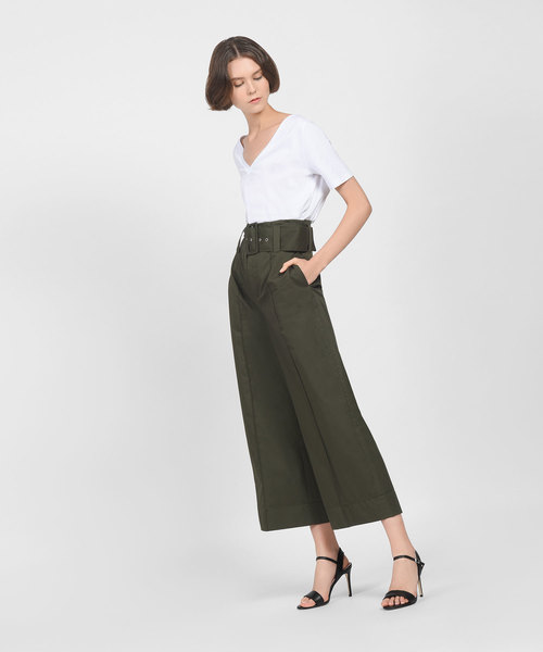 CHARLES & KEITH(チャールズ & キース)の「ビーズトリミングアンクルストラップヒール / BEADS TRIMMING ANKLE STRAP HEELS(パンプス・レディース・ブラック/グリーン/アイボリー・22.5cm/23cm/23.5cm/24.5cm/25cm/25.5cm)」の11枚目の写真