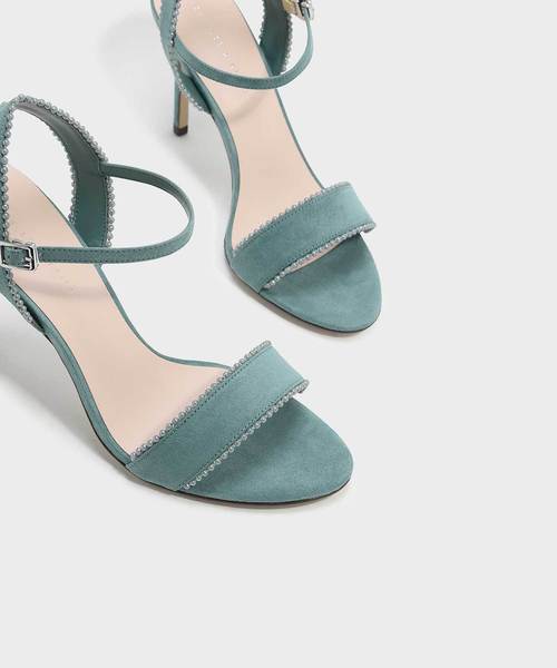 CHARLES & KEITH(チャールズ & キース)の「ビーズトリミングアンクルストラップヒール / BEADS TRIMMING ANKLE STRAP HEELS(パンプス・レディース・ブラック/グリーン/アイボリー・22.5cm/23cm/23.5cm/24.5cm/25cm/25.5cm)」の7枚目の写真