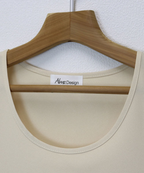 andme（アンドミー）の「とろみデシンノースリーブブラウストップス（シャツ/ブラウス・レディース・ブラック/ベージュ/ネイビー/オフホワイト・M/L）」の10枚目の写真