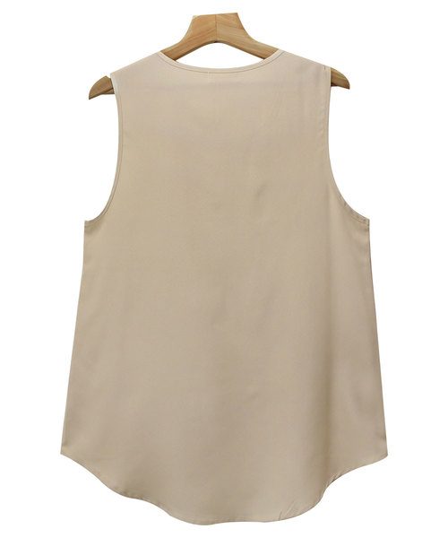 andme（アンドミー）の「とろみデシンノースリーブブラウストップス（シャツ/ブラウス・レディース・ブラック/ベージュ/ネイビー/オフホワイト・M/L）」の12枚目の写真