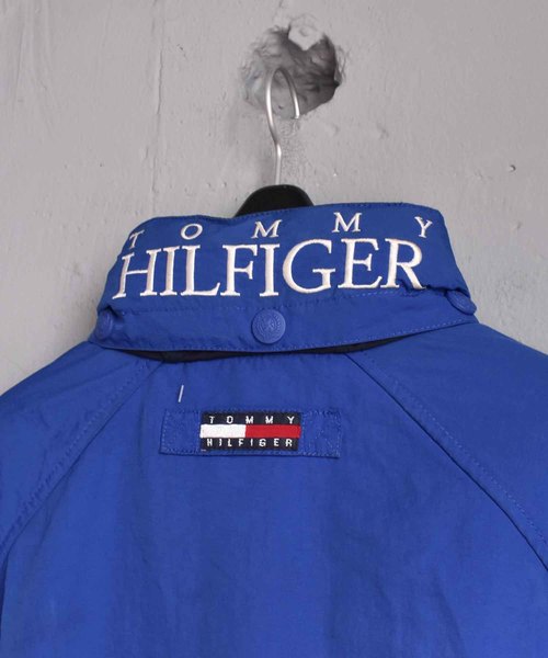 TOMMY HILFIGER(トミーヒルフィガー)の「【ヴィンテージ古着】90's TOMMY HILFIGER/トミーヒルフィガー ナイロンジャケット(ナイロンジャケット・メンズ・ブルー・LARGE)」の4枚目の写真