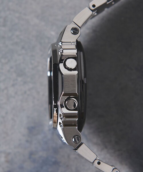 CASIO（カシオ）の「＜CASIO（カシオ）＞ GMW-B5000D-1JFω（アナログ腕時計・メンズ・シルバー・FREE）」の6枚目の写真