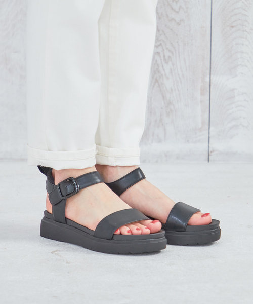 ORiental TRaffic（オリエンタルトラフィック）の「春夏★厚底スポーツサンダル★9210（サンダル・レディース・ブラック/ホワイト・S/M/L/LL/3L/SS）」の2枚目の写真