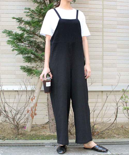 MODE ROBE（モードローブ）の「スラブガーゼサロペット（サロペット/オーバーオール・レディース・ブラック/ブラウン/ベージュ/カーキ・FREE）」の2枚目の写真