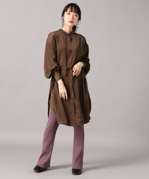 LOWRYS FARM(ローリーズファーム)の「サテンバンドカラーチュニック 860708(シャツ/ブラウス・レディース・ブラウン/ブルー/アイボリー・FREE)」の5枚目の写真