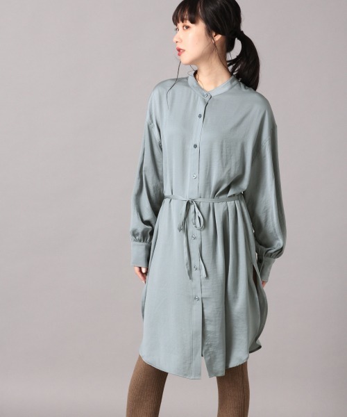 LOWRYS FARM(ローリーズファーム)の「サテンバンドカラーチュニック 860708(シャツ/ブラウス・レディース・ブラウン/ブルー/アイボリー・FREE)」の7枚目の写真