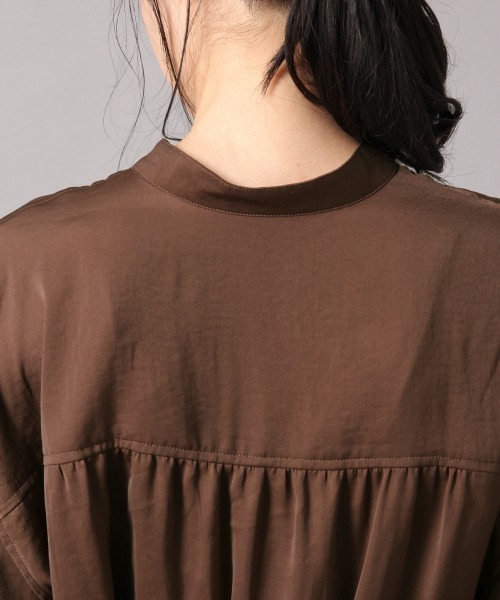 LOWRYS FARM(ローリーズファーム)の「サテンバンドカラーチュニック 860708(シャツ/ブラウス・レディース・ブラウン/ブルー/アイボリー・FREE)」の14枚目の写真