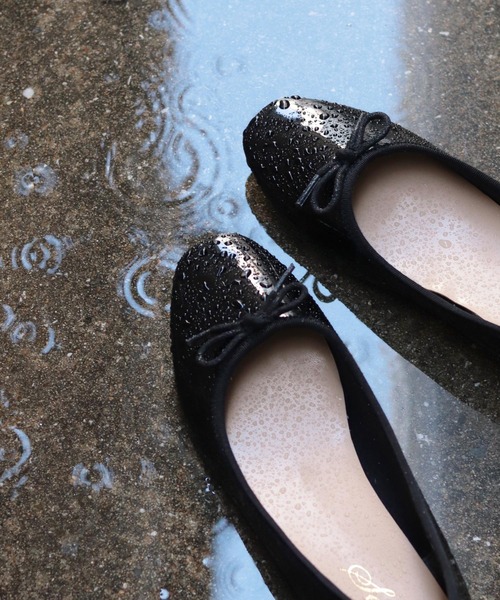 SESTO(セスト)の「生活防水。晴雨兼用バレエシューズ(レインシューズ・レディース・グレイッシュベージュ/ブラック系その他/シルバー/ブラック/ホワイト・23.5cm/24.5cm/25.5cm/23.0cm/24.0cm/22.0cm/22.5cm)」の6枚目の写真