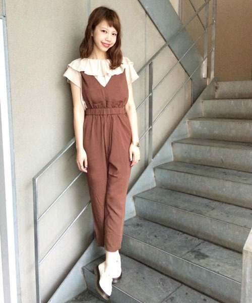 Kastane（カスタネ）の「【Kastane】V開きサロペット（サロペット/オーバーオール・レディース・ブラウン/ブラック・FREE）」の2枚目の写真