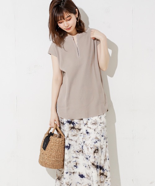 natural couture(ナチュラルクチュール)の「しっかりリブホックがポイントプルオーバー(Tシャツ/カットソー・レディース・ブラック/ベージュ/ブルー/アイボリー/ミント・FREE)」の1枚目の写真