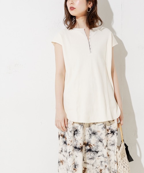 natural couture(ナチュラルクチュール)の「しっかりリブホックがポイントプルオーバー(Tシャツ/カットソー・レディース・ブラック/ベージュ/ブルー/アイボリー/ミント・FREE)」の2枚目の写真