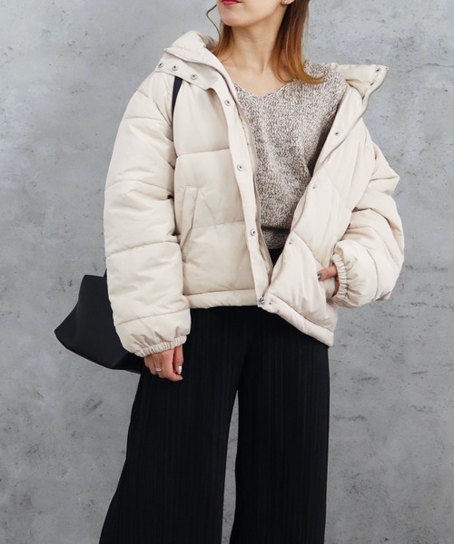 Riberry（リベリー）の「中綿ダウンジャケット（ダウンジャケット/コート・レディース・ブラック/ベージュ/アイボリー・FREE）」の2枚目の写真
