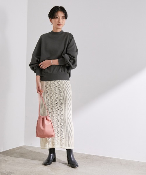 ADAM ET ROPE'(アダムエロペ)の「【WEB限定】グロススウェットプルオーバー(スウェット・レディース・チャコールグレー/グレー系その他/グリーン系その他/キナリ・FREE)」の7枚目の写真