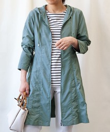 BELLUNA PLUS（ベルーナ）の「ベルト使いフレアーシルエットロングパーカー（ナイロンジャケット）」