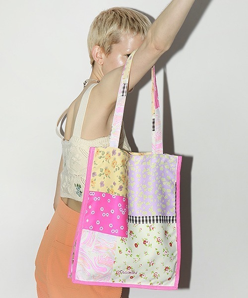 Casselini(キャセリーニ)の「コラージュプリントトート(エコバッグ/サブバッグ・レディース・ブラウン/ミント/ピンク/オレンジ・FREE)」の1枚目の写真