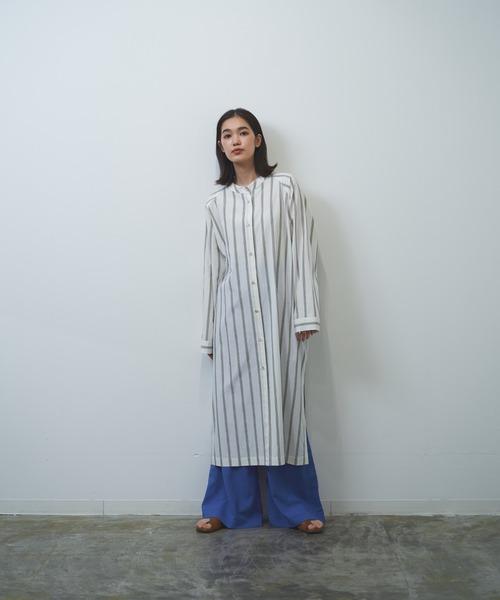 HERENCIA（ヘレンチア）の「マルチストライプ ガウン 前開き ワンピース（ワンピース・レディース・ホワイト系その他/ベージュ系その他・MEDIUM）」の5枚目の写真