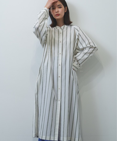 HERENCIA（ヘレンチア）の「マルチストライプ ガウン 前開き ワンピース（ワンピース・レディース・ホワイト系その他/ベージュ系その他・MEDIUM）」の9枚目の写真