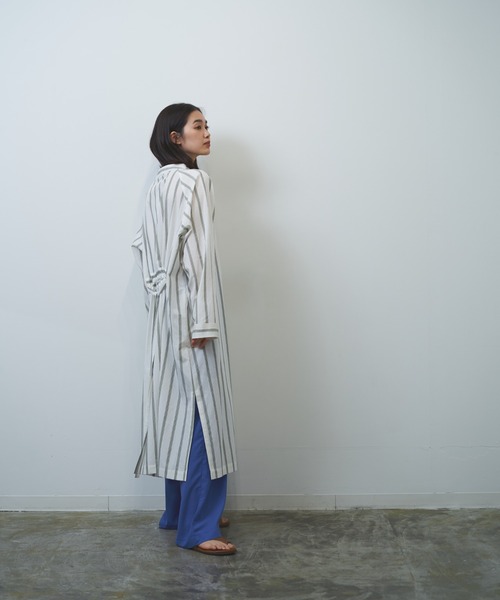 HERENCIA（ヘレンチア）の「マルチストライプ ガウン 前開き ワンピース（ワンピース・レディース・ホワイト系その他/ベージュ系その他・MEDIUM）」の18枚目の写真