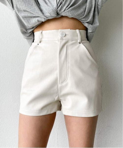shaggie シャギー レザーパンツ SHAGGIE（シャギー）の「フェイクレザーショートパンツ（その他