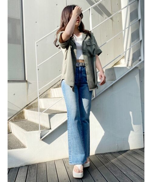 EVRIS（エヴリス）の「オープンカラーサテンシャツ【セットアップ着用可能】（シャツ/ブラウス・レディース・パープル/ブラック/ベージュ/カーキ・FREE）」の7枚目の写真