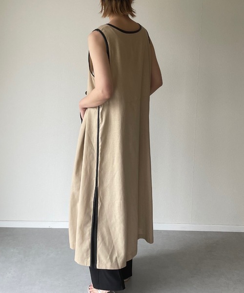 y/m by misato（イムバイミサト）の「リネンミックスパイピングロングジレ（ベスト・レディース・ベージュ/オフホワイト・FREE）」の13枚目の写真