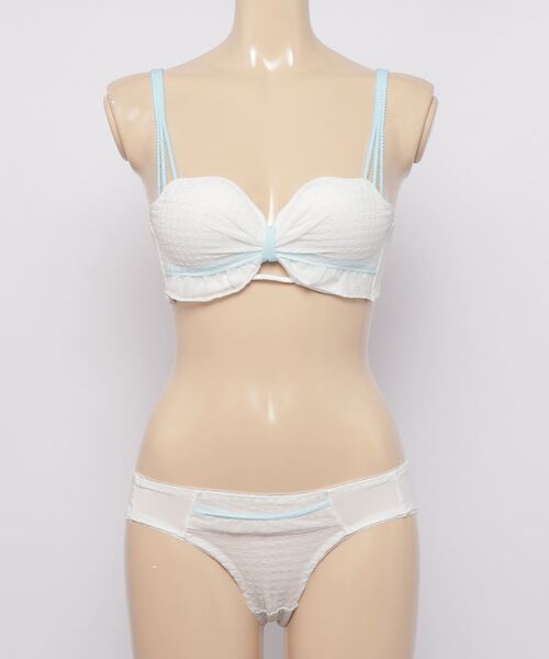 SFW(エスエフダブリュー)の「大人可愛いリボンのデザインが印象的なノンワイヤーブラ&ショーツセット(ブラ&ショーツ・レディース・ホワイト/ピンク/ブルー/イエロー・LL/S/M/L)」の6枚目の写真