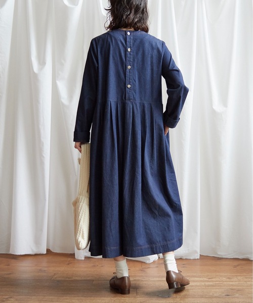 Lene（レネ）の「5ozデニム タックワンピース（ワンピース・レディース・ネイビー/ブルー・FREE）」の2枚目の写真