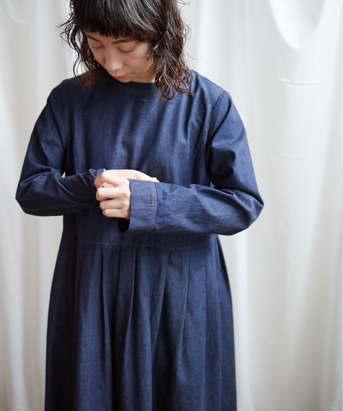 Lene（レネ）の「5ozデニム タックワンピース（ワンピース・レディース・ネイビー/ブルー・FREE）」の7枚目の写真