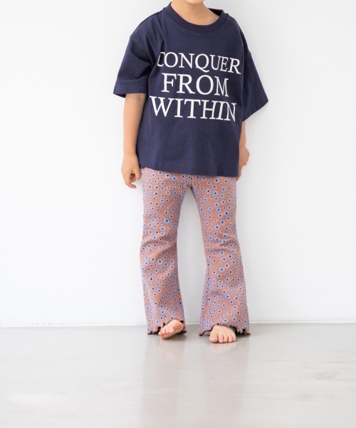 LOWRYS FARM(ローリーズファーム)の「フラワーカットJQフレアパンツ 215243(その他パンツ・キッズ・ブラック/ベージュ/オレンジ・110cm/120cm/130cm)」の3枚目の写真