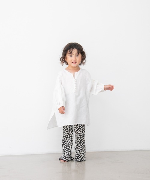 LOWRYS FARM(ローリーズファーム)の「フラワーカットJQフレアパンツ 215243(その他パンツ・キッズ・ブラック/ベージュ/オレンジ・110cm/120cm/130cm)」の11枚目の写真