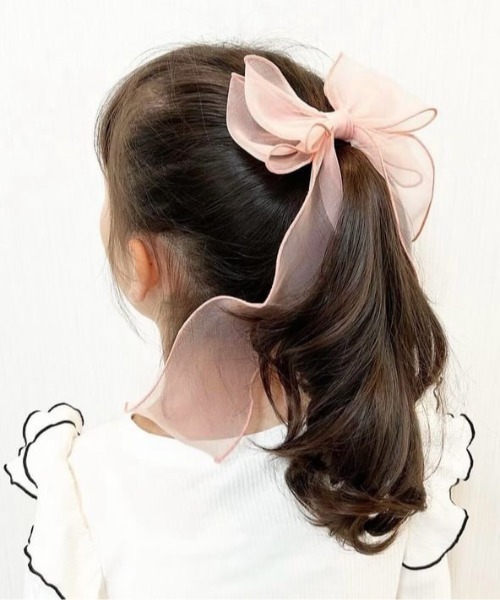 Rora（ローラ）の「アンジュ オーガンジー リボン ヘアゴム(5color)（ヘアゴム・キッズ・ネイビー/クリーム/ブラック/パープル/ピンク・FREE）」の5枚目の写真