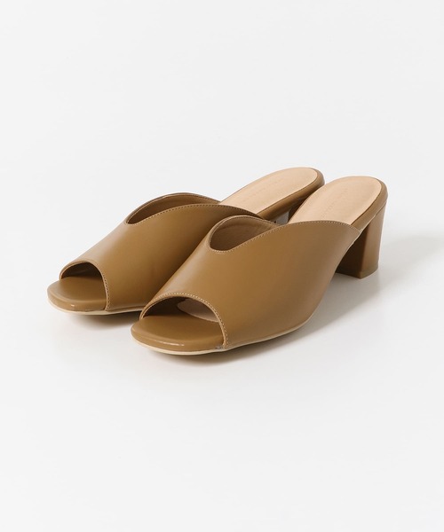 URBAN RESEARCH DOORS（アーバンリサーチドアーズ）の「Uカットヒールサンダル（サンダル・レディース・ブラック/キャメル・37/36/38）」の10枚目の写真