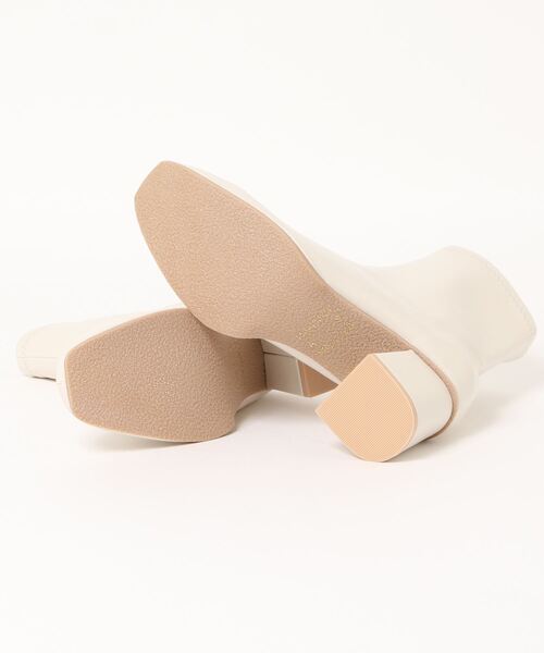 one after another NICE CLAUP（ワンアフターアナザーナイスクラップ）の「フェイクレザーストレッチブーツ（ブーツ・レディース・ブラック/アイボリー・S/M/L）」の4枚目の写真