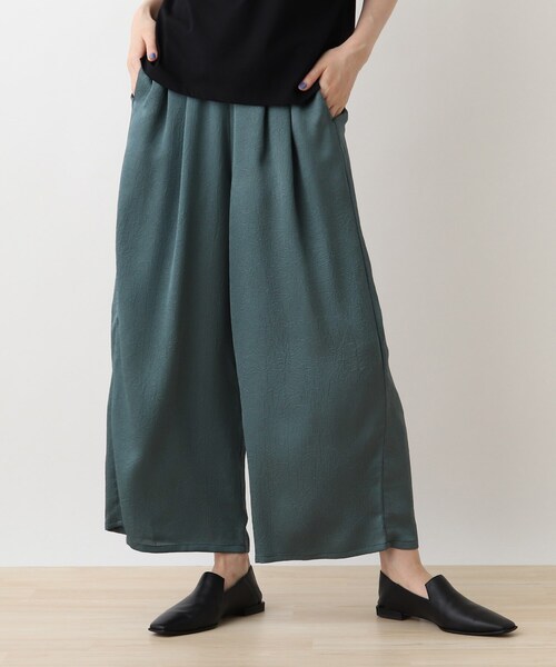 DRESKIP（ドレスキップ）の「◆リラックスサテンワイドパンツ（その他パンツ・レディース・ダークブラウン/ダークグリーン/ネイビー/サンドベージュ・04/02/03）」の3枚目の写真