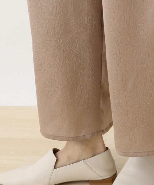 DRESKIP（ドレスキップ）の「◆リラックスサテンワイドパンツ（その他パンツ・レディース・ダークブラウン/ダークグリーン/ネイビー/サンドベージュ・04/02/03）」の7枚目の写真