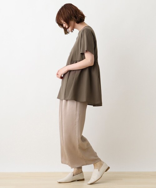 DRESKIP（ドレスキップ）の「◆リラックスサテンワイドパンツ（その他パンツ・レディース・ダークブラウン/ダークグリーン/ネイビー/サンドベージュ・04/02/03）」の6枚目の写真