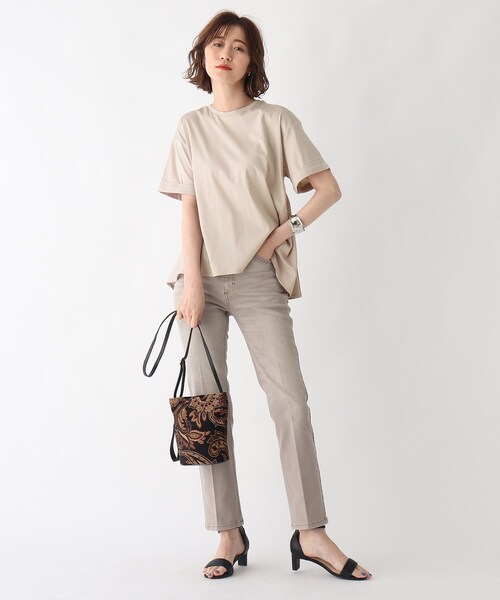 OPAQUE.CLIP（オペークドットクリップ）の「◆シルキースーピマ フハク切替フレアカットソー【WEB限定サイズ】（Tシャツ/カットソー・レディース・ライトグレー/ブラック/モスグリーン/ホワイト系・40/38/42/36/34）」の8枚目の写真