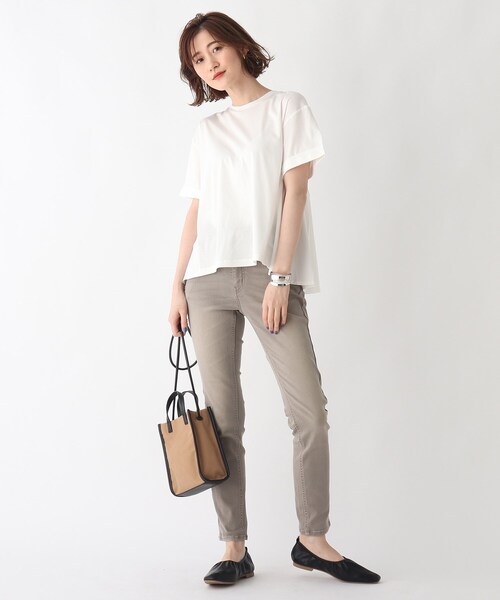 OPAQUE.CLIP（オペークドットクリップ）の「◆シルキースーピマ フハク切替フレアカットソー【WEB限定サイズ】（Tシャツ/カットソー・レディース・ライトグレー/ブラック/モスグリーン/ホワイト系・40/38/42/36/34）」の14枚目の写真