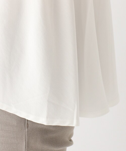 OPAQUE.CLIP（オペークドットクリップ）の「◆シルキースーピマ フハク切替フレアカットソー【WEB限定サイズ】（Tシャツ/カットソー・レディース・ライトグレー/ブラック/モスグリーン/ホワイト系・40/38/42/36/34）」の17枚目の写真