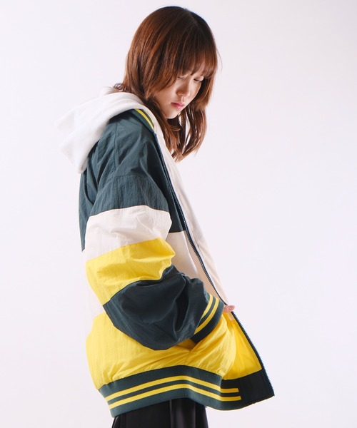 SUGGESTION（サジェッション）の「【SUGGESTION】ナイロン切替ビッグシルエットスタジアムジャンパー（スタジャン・メンズ・パープル/グリーン・M/L）」の21枚目の写真