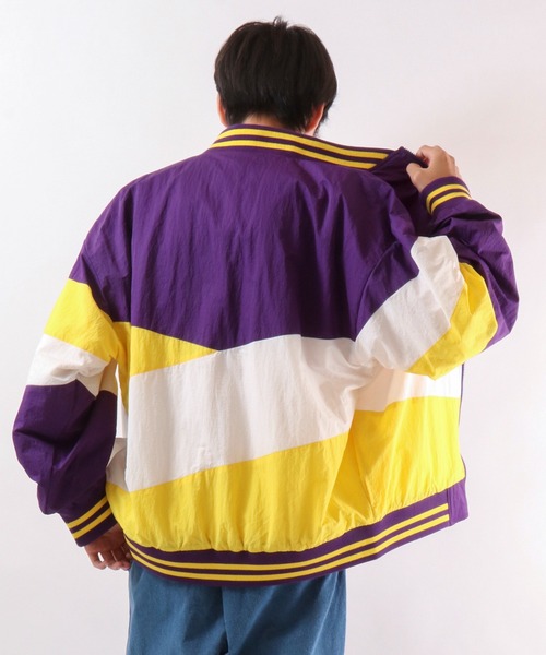 SUGGESTION（サジェッション）の「【SUGGESTION】ナイロン切替ビッグシルエットスタジアムジャンパー（スタジャン・メンズ・パープル/グリーン・M/L）」の19枚目の写真