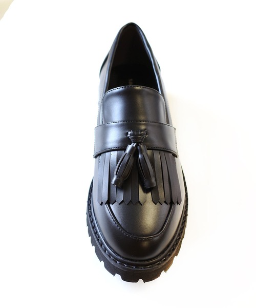 AmiAmi(アミアミ)の「厚底キルトタッセルローファー(ローファー・レディース・ブラック/ブラウン/ブラック系その他/グレイッシュベージュ・LL/3L/S/M/L/4L)」の5枚目の写真