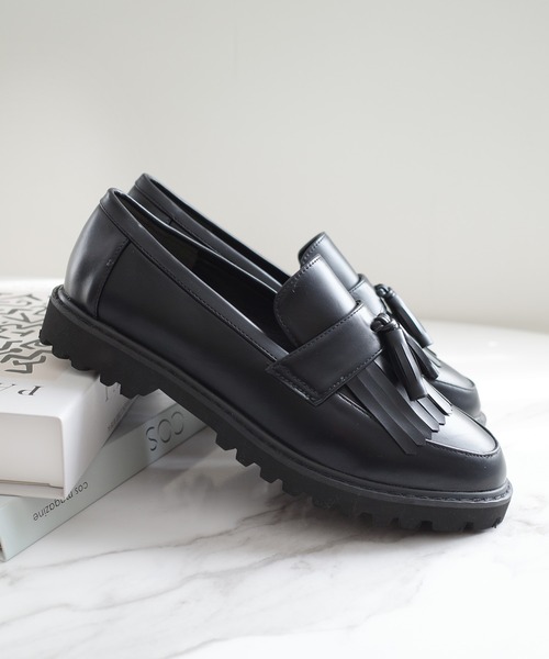 AmiAmi(アミアミ)の「厚底キルトタッセルローファー(ローファー・レディース・ブラック/ブラウン/ブラック系その他/グレイッシュベージュ・LL/3L/S/M/L/4L)」の21枚目の写真