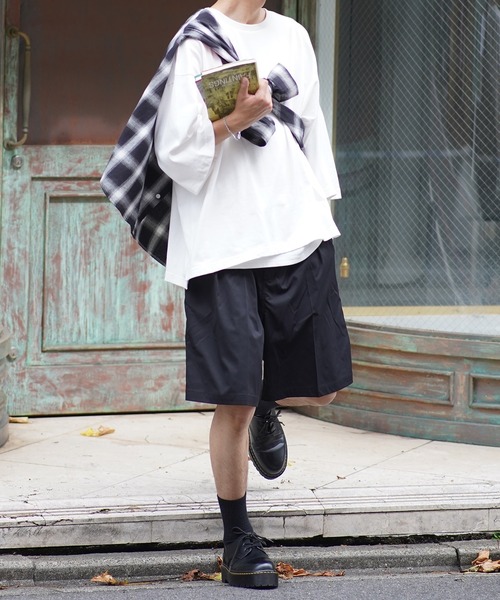 SPINNS（スピンズ）の「【ゆったりシルエット】スーパーワイド６分袖カットソー（Tシャツ/カットソー・メンズ・ホワイト/サックスブルー/グリーン/チャコール・M/L）」の21枚目の写真