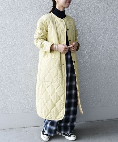 SHIPS any（シップス エニィ）の「SHIPS any: THERMORE キルティング ノーカラー クルーネック ロングコート（その他アウター・レディース・ブラック/ベージュ/イエロー・38/36）」の18枚目の写真