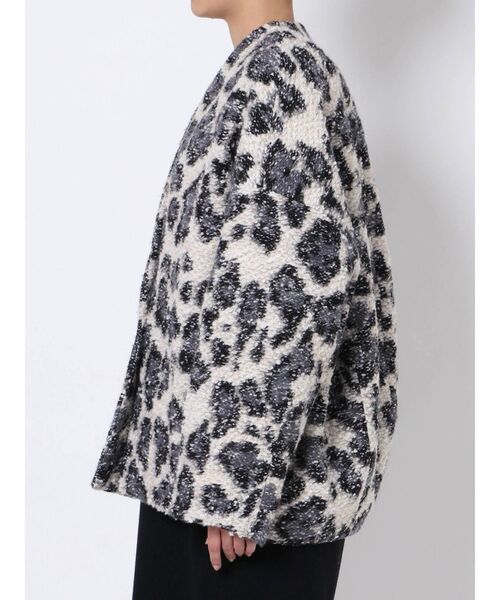 ELENDEEK（エレンディーク）の「フォルムショートツイードコート（ノーカラーコート・レディース・その他1・FREE）」の2枚目の写真